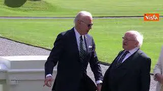 Biden suona la Campana della Pace a Dublino
