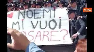 "Noemi mi vuoi sposare?", la proposta dell'allievo maresciallo al giuramento dell'Aeronautica