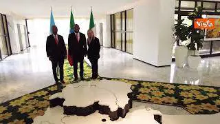 Meloni ad Addis Abeba, le immagini del trilaterale con i leader etiope e somalo
