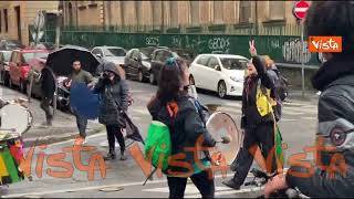 Corteo a Roma contro l'abbattimento di animali selvatici: "Anche loro hanno un Dio, è il nostro"