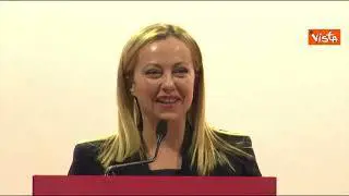 Meloni: A Salone Mobile con mise poco istituzionale, solo Santanché ha coraggio di indossare tacchi