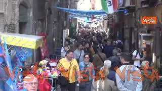 Tanti turisti a Napoli per il ponte del 25 aprile