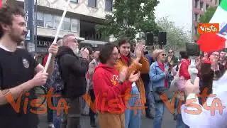 25 aprile, la cerimonia al Monumento ai quindici Martiri a Piazzale Loreto, a Milano
