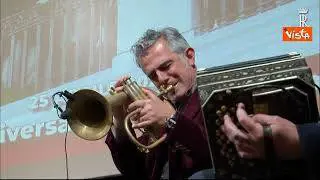 25 Aprile, Mattarella a Cuneo. Paolo Fresu e Daniele Di Bonaventura suonano Bella Ciao