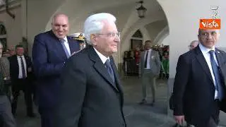 25 Aprile, Mattarella a Cuneo firma la Costituzione ai bambini