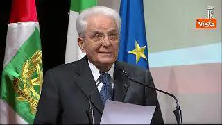 Mattarella: "Onorano la resistenza medici, chi pensa a futuro dei giovani e anche chi paga le tasse"