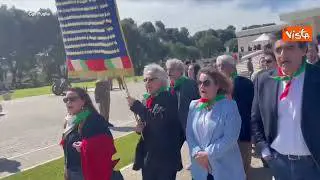 25 Aprile, "Bella ciao" cantata da Anpi Bari e Cgil Puglia durante il corteo per la Liberazione