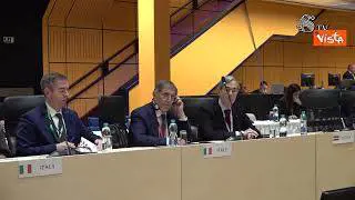 La Russa alla conferenza dei presidenti del parlamento dei paesi Ue a Praga. Le immagini