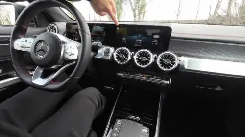 Mercedes-Benz EQB, le nostre pillole: guarda il video