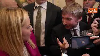 Meloni: "Basta fare Tafazzi, l'economia italiana va molto bene"