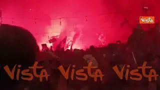 Scudetto Napoli, è festa per i tifosi a Largo Maradona dopo il pareggio con l'Udinese