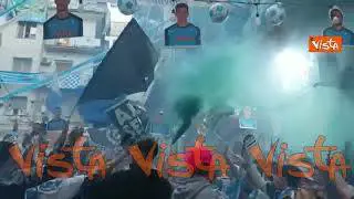 Scudetto Napoli, i cori dei tifosi a Largo Maradona ai Quartieri Spagnoli