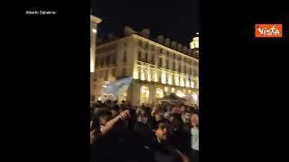 Scudetto Napoli, è festa anche a Torino, Piazza Castello si tinge di azzurro