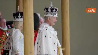 Incoronazione Carlo e Camilla, la guardia reale grida tre "Urrà!"