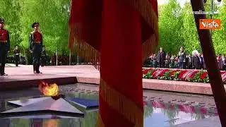 Giorno della Vittoria, Putin omaggia la Tomba del Milite Ignoto
