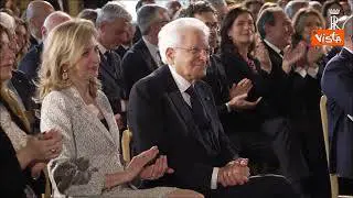 Il divertente monologo di Geppy Cucciari che fa sorridere anche Mattarella