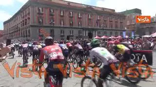 Giro d'Italia, ecco la partenza della tappa di Napoli