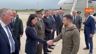 Zelensky arriva all'aeroporto di Ciampino, il dialogo con Tajani prima di partire per Roma