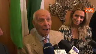 Salva donna da stupro, Fontana consegna onorificenza a 94enne: "Ha dimostrato grande senso civico"