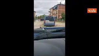 Maltempo Emilia-Romagna, gli interventi di salvataggio della Polizia nelle zone allagate