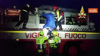 Maltempo Emilia-Romagna, il salvataggio delle persone alluvionate a Forlì