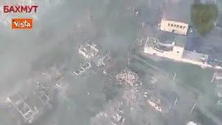 Le immagini di Bakhmut distrutta, il video girato dal drone