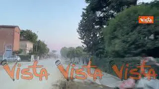 Polvere e fango per le strade di Sant'Agata sul Santerno dopo l'alluvione