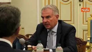 Ita, la stretta di mano tra Giancarlo Giorgetti e il Ceo di Deutsche Lufthansa, Carsten Sphor