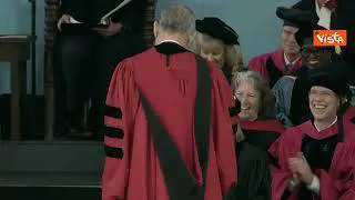 Tom Hanks riceve la laurea honoris causa ad Harvard