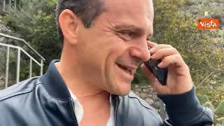 Cateno de Luca vince le elezioni a Taormina e si commuove al telefono con la madre
