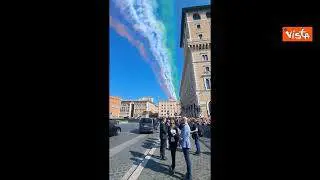 2 giugno, le Frecce tricolori sorvolano l'Altare della Patria
