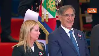 Sfilata della Brigata Sassari alla parata del due giugno, l'entusiasmo di La Russa