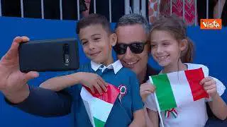 Il cane Briciola sfila con i reparti a cavallo alla Parata del due giugno