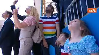 Lo spettacolare volo dei paracadutisti tricolore alla Parata del due giugno