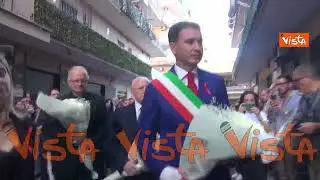 Giulia Tramontano, la commozione della comunità di Sant'Antimo alla fiaccolata