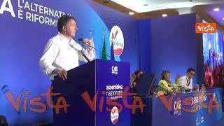 Assemblea Italia Viva a Napoli, l'applauso per Mattarella e per Berlusconi