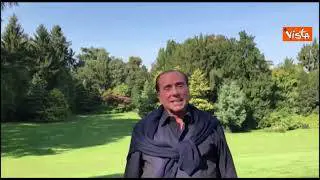 Berlusconi ringrazia per auguri di compleanno nel 2018 e nel video spunta anche il cane