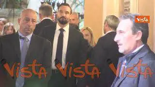 Quando Meloni accolse Berlusconi per l'incontro per formazione Governo alla sede di Fdi