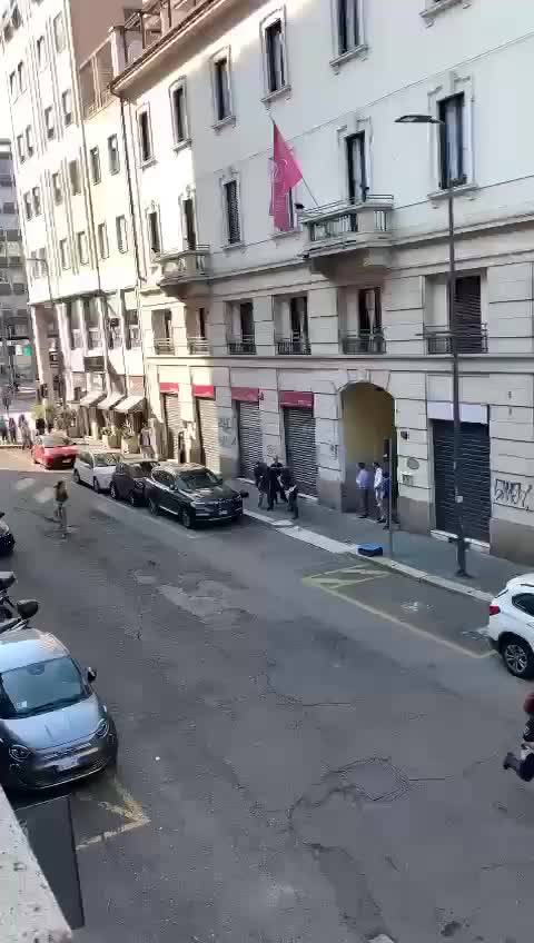 Aggressione a poliziotti in zona stazione Centrale a Milano