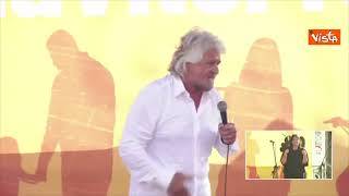 Grillo: "Esami inutili e aspettativa di vita troppo lunga, la Sanità è al collasso"