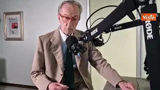 Feltri: "L'abito non fa il monaco, ma il barbone sì", l'appello ai giovani nel suo nuovo podcast