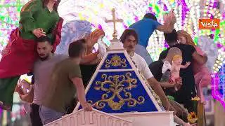 Festa della Bruna a Matera. Ecco il tradizionale strazzo del carro e i fuochi d'artificio