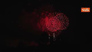4 luglio, Biden guarda i fuochi d'artificio alla Casa Bianca