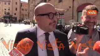 Sangiuliano scherza con un giornalista: "Per lei la tutela del Pantheon non è importante?"