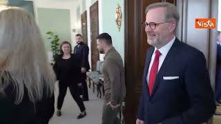 Zelensky arriva a Praga, l'incontro con il Primo Ministro Fiala