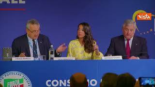 Tajani eletto segretario nazionale di FI all'unanimità, la standing ovation dopo il voto