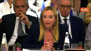 Meloni: "Italia ed Europa hanno bisogno di immigrazione legale"