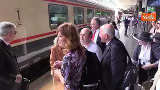 Arriva la flotta azzurra turistica di Fs, il viaggio inaugurale con l'Ad Ferraris, Rixi e Lino Banfi