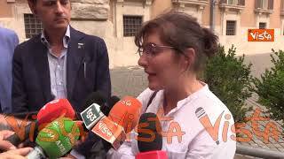 I lavoratori di Mondo Convenienza davanti a Montecitorio: "Lo stipendio non ci consente di vivere"