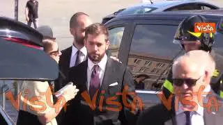 L'arrivo del feretro di Andrea Purgatori ai funerali alla Chiesa degli Artisti a Roma